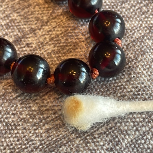 Cherry 🍒 red Bakelite necklace - Picture 5 of 5